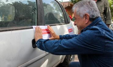 El Municipio intensifica controles y retira vehículos abandonados en la vía pública