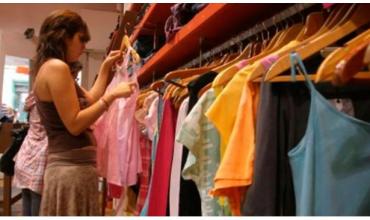 El consumo de ropa importada ya es mayor que la nacional