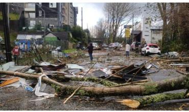 Un impactante tornado causó destrozos en el sur de Chile