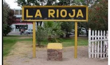 Lesión en evento deportivo infantil: un menor fue trasladado al hospital tras un choque en cancha de San Martín