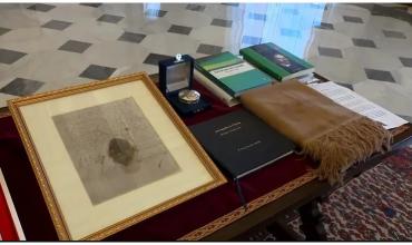 Qué le regaló Javier Milei al papa León XIV en su encuentro en el Vaticano