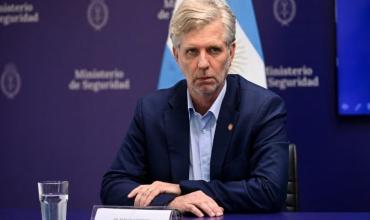 El Congreso quiere investigar el contrato de la SIDE de Santiago Caputo con Scatturice