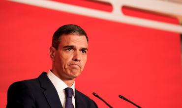 Pedro Sánchez, contra las cuerdas en España: ex funcionarios del PSOE exigen su renuncia y convocar a un Congreso extraordinario