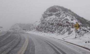 El interior riojano amaneció blanco bajo una ola polar