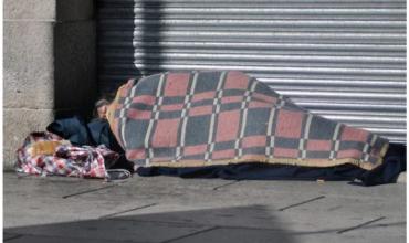 "Nadie atiende la demanda de las personas en la calle": denuncian muertes, abandono y censos "mentirosos"