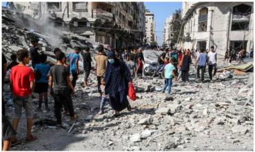 Israel ataca 130 objetivos en Gaza y mata al menos a 33 personas