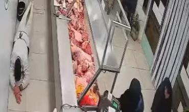 Violento robo en Los Polvorines: asaltaron una carnicería y se llevaron hasta un matambre