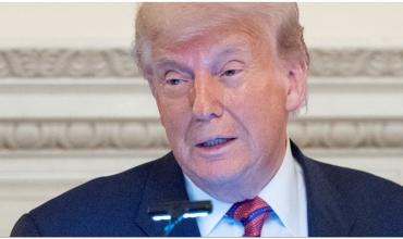 Nuevo ataque de Trump a la prensa: demandó al Wall Street Journal y al magnate Rupert Murdoch y les exige USD 10.000 millones
