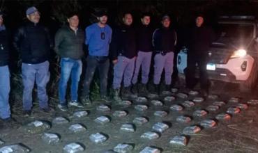 Chaco: abandonó casi 49 kilos de marihuana y huyó a tiros en una lancha