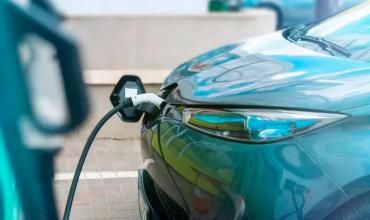 Autorizan el ingreso de 50.000 autos eléctricos