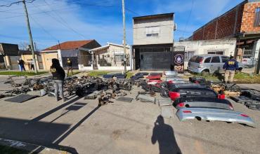 Desmantelan red de venta ilegal de autopartes en Monte Grande: dos detenidos