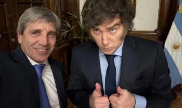 Milei terminó de grabar la cadena nacional: estuvo con Luis Caputo y parte del equipo económico