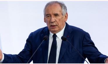 El gobierno francés, bajo presión: por el ajuste, el premier François Bayrou enfrenta un voto clave en la Asamblea