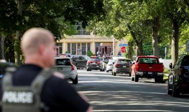 Tiroteo en escuela de Minneapolis deja varios heridos y al atacante abatido