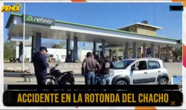 Accidente en la rotonda El Chacho: un motociclista fue embestido por un auto y terminó hospitalizado