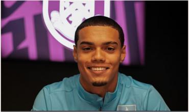 El nuevo desafío del hijo de Ronaldinho tras fichar por un club de Inglaterra: “Nunca intenté ser mi padre”