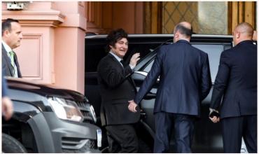 El Gobierno se aferra al mismo equipo para frenar la crisis interna tras la paliza en PBA y Milei prepara nuevos vetos
