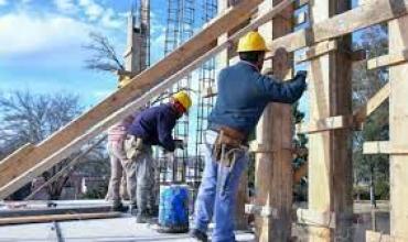 Las supertasas de Caputo paralizaron el crédito hipotecario y las obras de los desarrollos inmobiliarios
