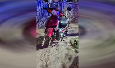 Ladrones sustrajeron la rueda delantera de una motocicleta