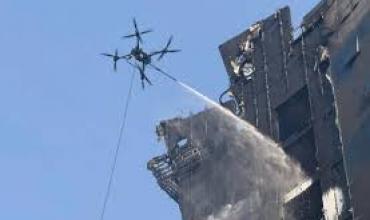 Incendio en Dubái controlado con drones “Shaheen”: tecnología avanzada en acción