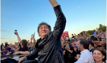 Milei intensifica la campaña a tres semanas de las elecciones y visitará cinco provincias antes de irse a Estados Unidos