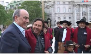 “No quiero comer milanesas con Milei, quiero que se hagan las obras”: el reclamo de Gustavo Sáenz al Presidente frente a Casa Rosada