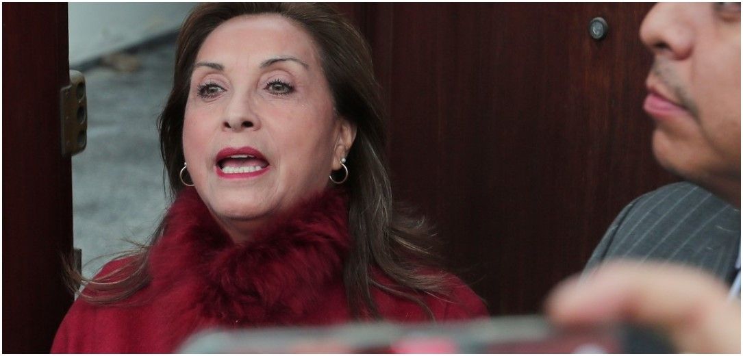 Crisis en Perú: piden prohibirle la salida del país a Dina Boluarte, pero ella niega estar buscando asilo