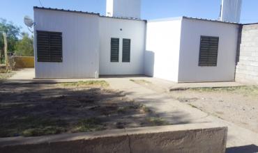 Una joven madre y sus hijos ocuparon una vivienda del Gobierno tras el derrumbe del techo de su casa