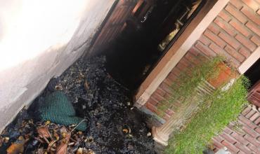 Una mujer y su hijo fueron asistidos tras un incendio en su vivienda del barrio Infantería II