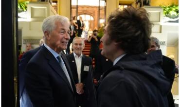 Tras la reunión de Milei con el CEO de JP Morgan, opositores a Trump le reclaman a los bancos que no ayuden a Argentina