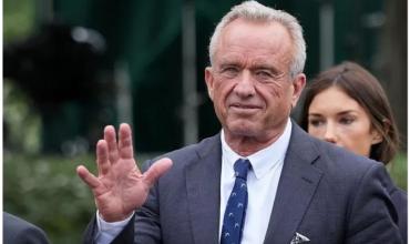 Desde "alarmista" hasta "revolucionario": la polémica por el plan de Robert F Kennedy Jr para "volver a EE.UU. más saludable"