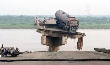 India: Tragedia deja 9 muertos y decenas de heridos por la caída de un puente