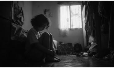 Absolvieron por error a un hombre que violó a su ex esposa, a una hijastra y a sus nietos: ahora lo condenaron a 25 años
