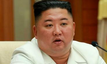 El enigmático Kim Jong-un reapareció con dos malas noticias: el coronavirus y un tifón