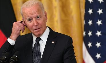Biden promete sacar a todos los estadounidenses y se queja de promesa incumplida de los talibanes