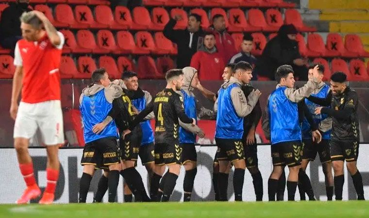 Platense lo dio vuelta en Avellaneda y le ganó a Independiente 3 a 1