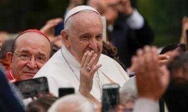 Fuerte elogio de Francisco al papa que renunció en la Edad Media