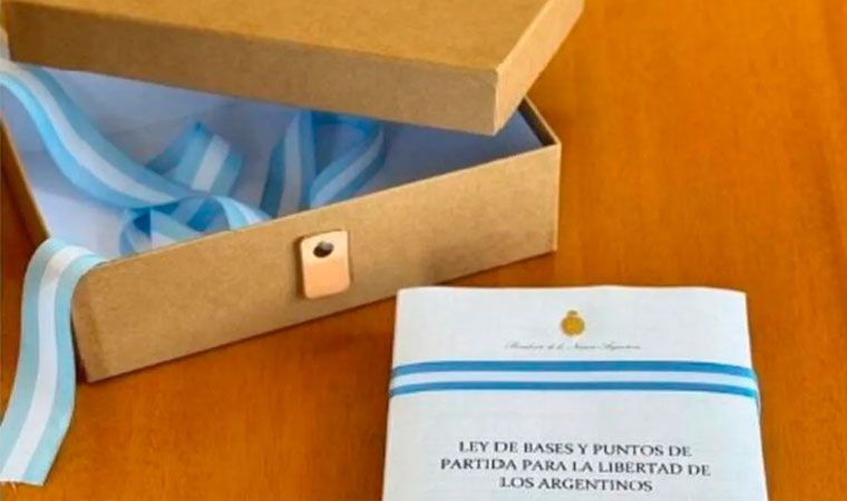 Los puntos principales de la Ley ómnibus que Milei envió al Congreso