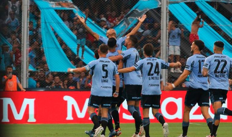 Belgrano y Talleres empataron 2 a 2 en un vibrante clásico cordobés