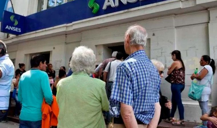Boletín Oficial: El Gobierno confirmó que pagará un bono de 70.000 ...