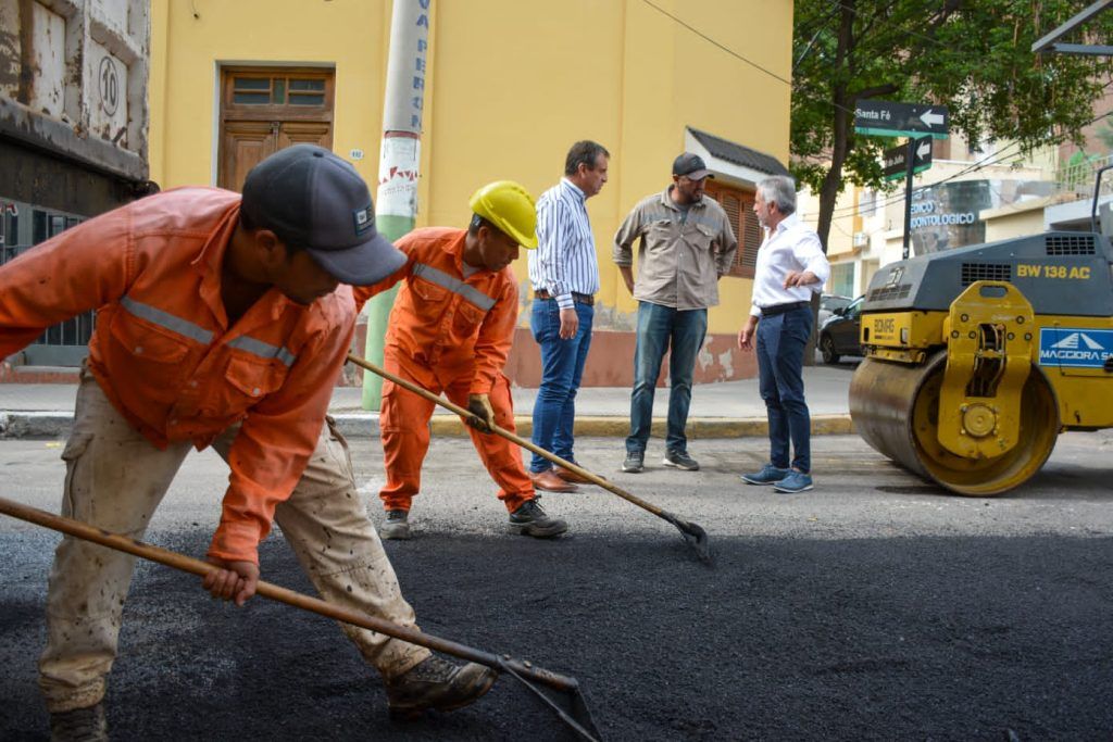 Avanza el plan de bacheo en la capital riojana