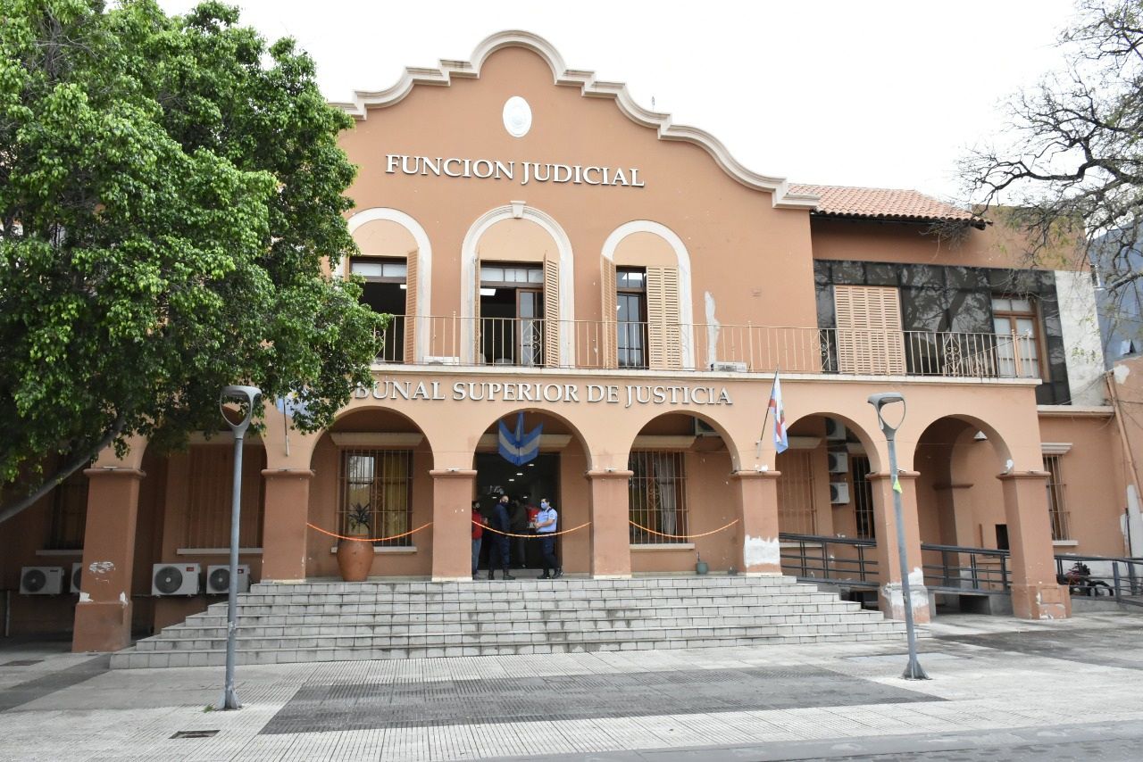 Conflicto en la Justicia de La Rioja: Impugnación y reclamos salariales