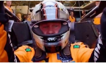 La reacción de Brad Pitt al subirse al McLaren de Lando Norris y girar en un circuito de la F1: “Me siento intimidado”