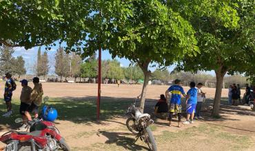 Suspenden partido en cancha del SOEM tras desorden y agresión a una policía