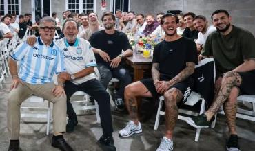 El encuentro del plantel de Racing con Francella y Donato de Santis antes de enfrentar a River