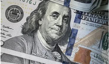 El dólar blue pegó un salto mientras el Gobierno acelera la reforma laboral
