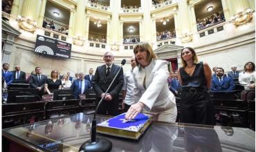 Patricia Bullrich avanza con la reforma laboral y corre a Victoria Villarruel por las comisiones clave