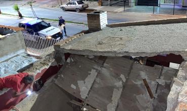 Derrumbe parcial del techo de una vivienda en el barrio Talleres de Famatina