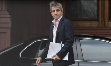 Con el debut de las bandas, el Gobierno planea alternativas para pagar los vencimientos