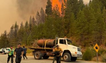 Incendios en Chubut: El Gobierno Nacional desplegó casi 300 brigadistas y 15 medios aéreos